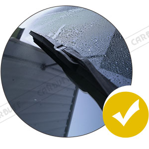 汽車玻璃除油膜，雨刷刷拭順暢。